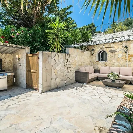 Villa Palm *