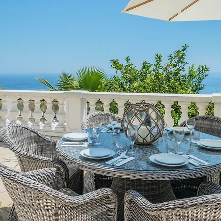 Palm Villa *