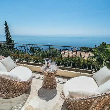 Villa Palm *